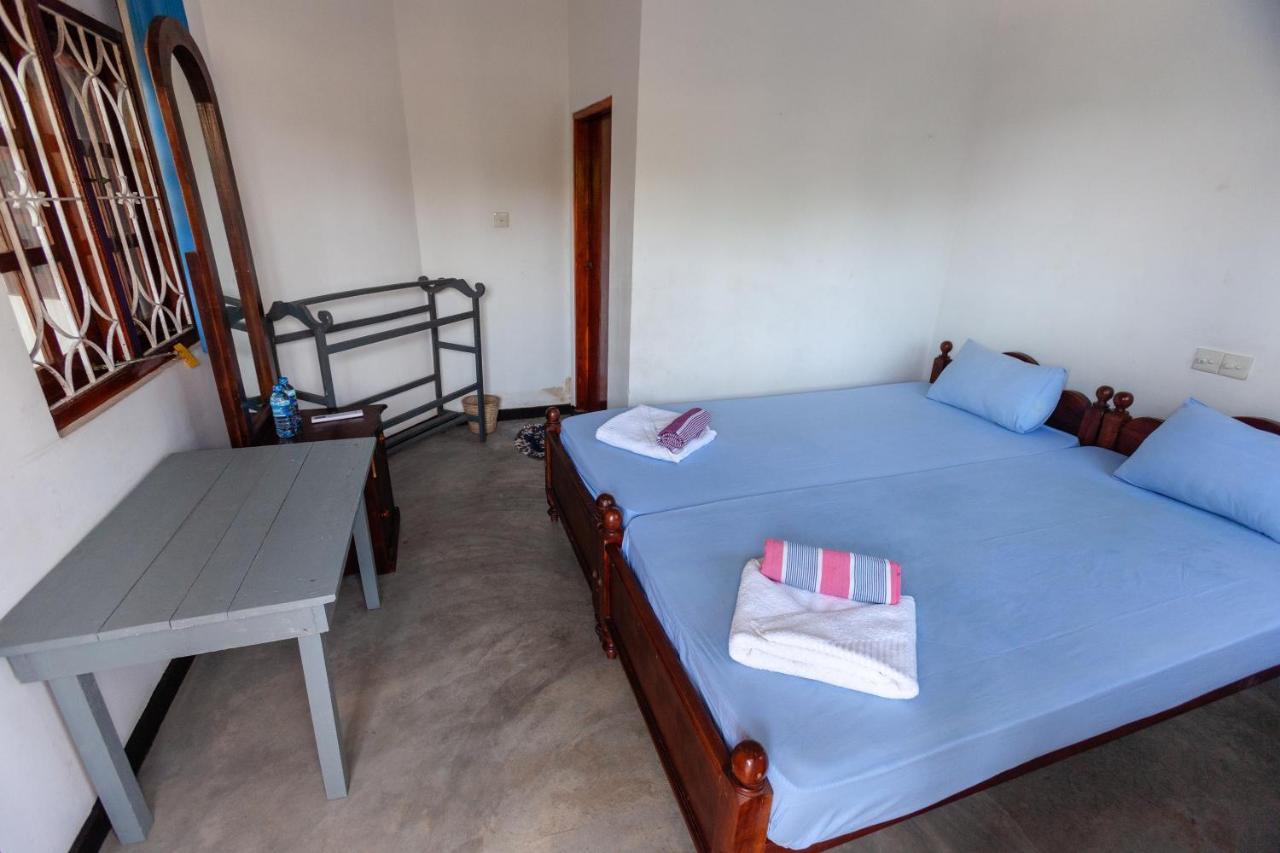 Bluewhale Beach Hotel Tangalle Dış mekan fotoğraf